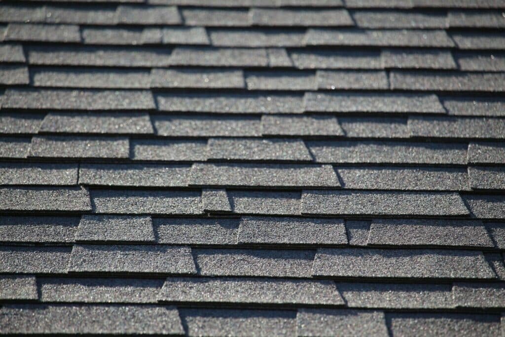 Asphalt roofing shingles costing